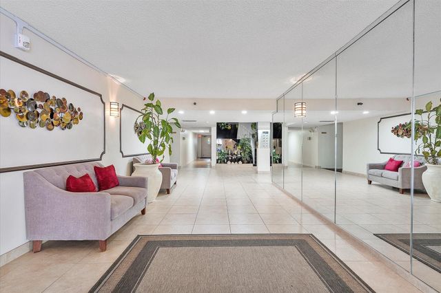 6500 Cypress Road 211, Plantation, FL 33317