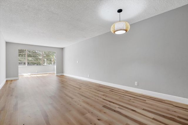 6500 Cypress Road 211, Plantation, FL 33317