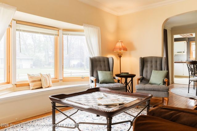 1807 Shady Oak Lane, Lansing, MI 48906