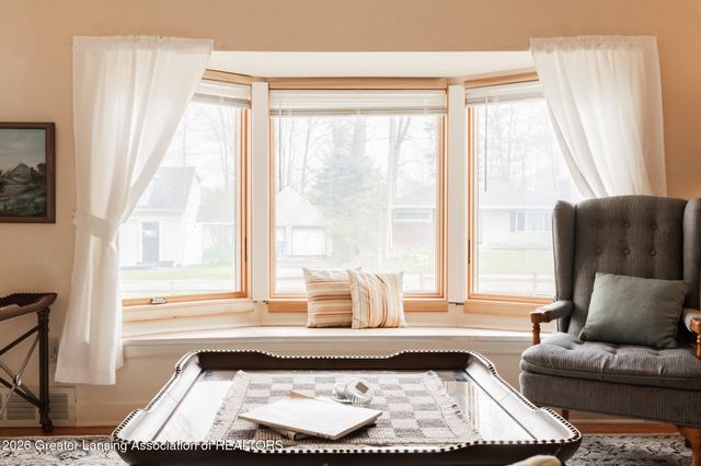 1807 Shady Oak Lane, Lansing, MI 48906