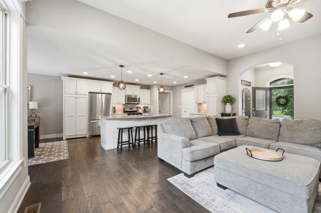 705 RUTLAND DR, Columbia, MO 65203