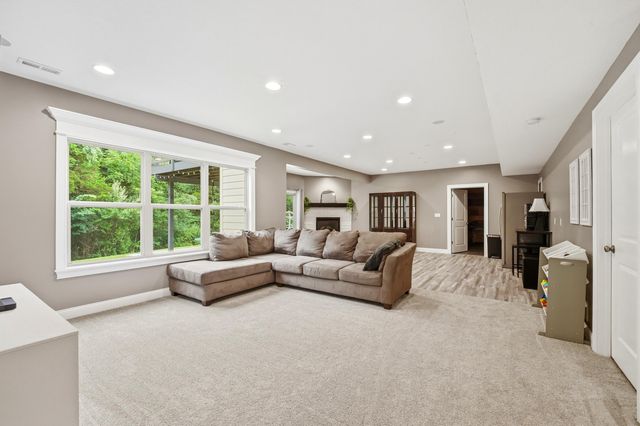 705 RUTLAND DR, Columbia, MO 65203