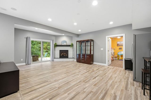 705 RUTLAND DR, Columbia, MO 65203