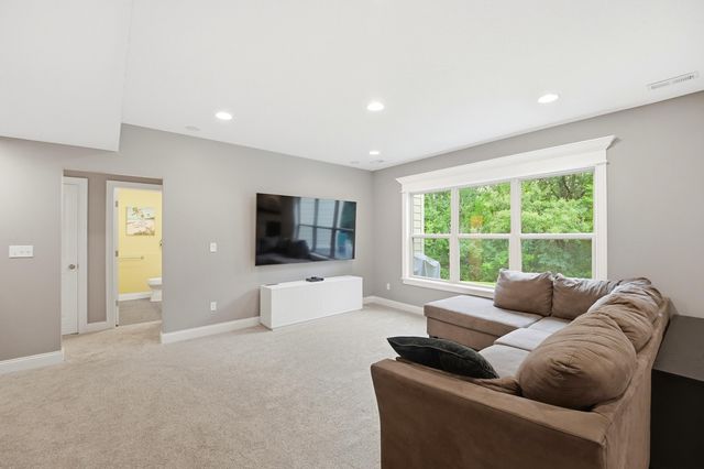 705 RUTLAND DR, Columbia, MO 65203