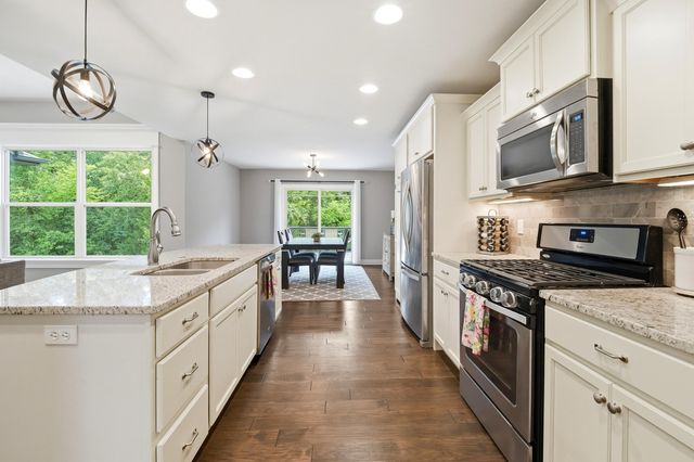 705 RUTLAND DR, Columbia, MO 65203
