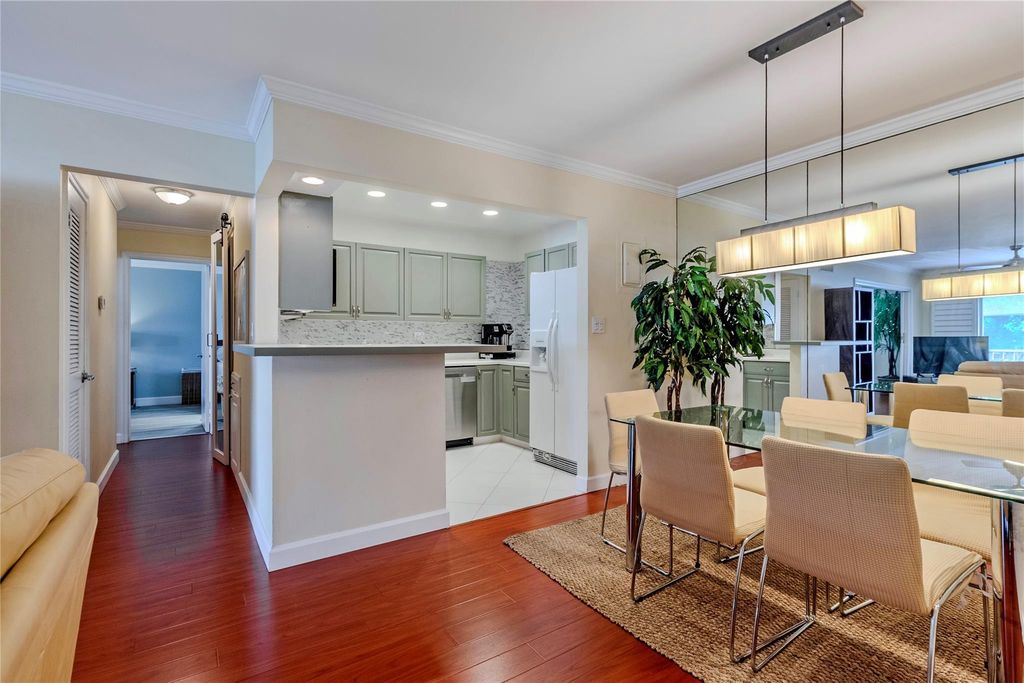 6437 Bay Club Dr 3, Fort Lauderdale, FL 33308