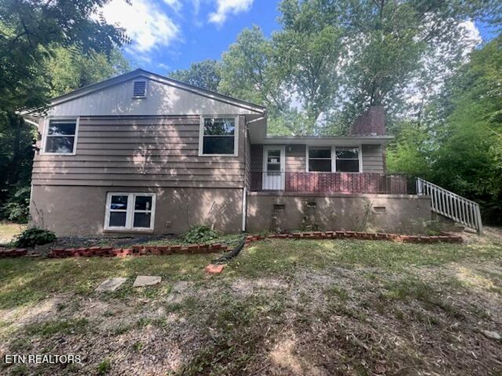 4420 Plymouth Rd, Knoxville, TN 37914