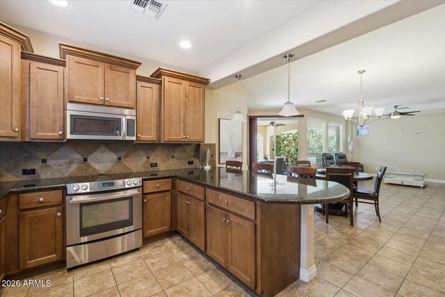 557 E LADDOOS Avenue, San Tan Valley, AZ 85140