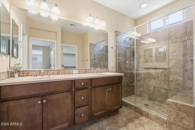 557 E LADDOOS Avenue, San Tan Valley, AZ 85140
