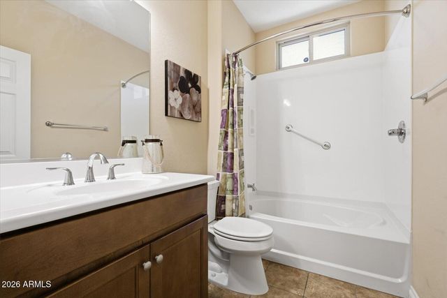 557 E LADDOOS Avenue, San Tan Valley, AZ 85140