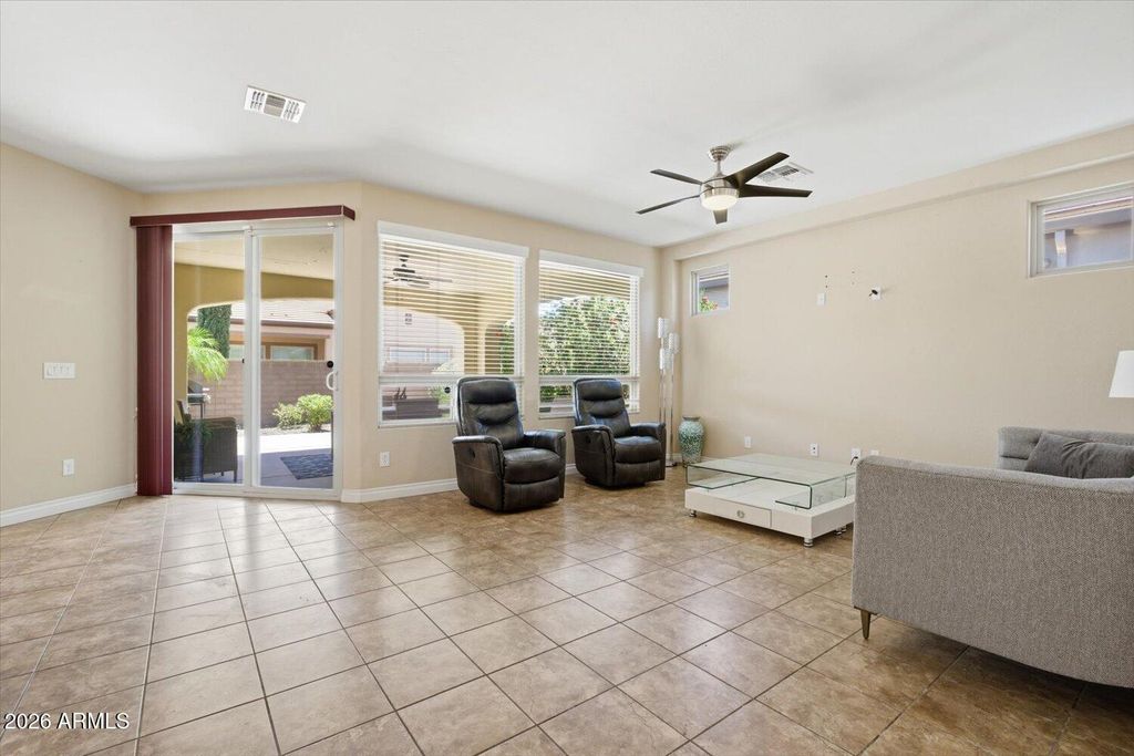 Image 5 of property listing at 557 E LADDOOS Avenue, San Tan Valley, AZ 85140