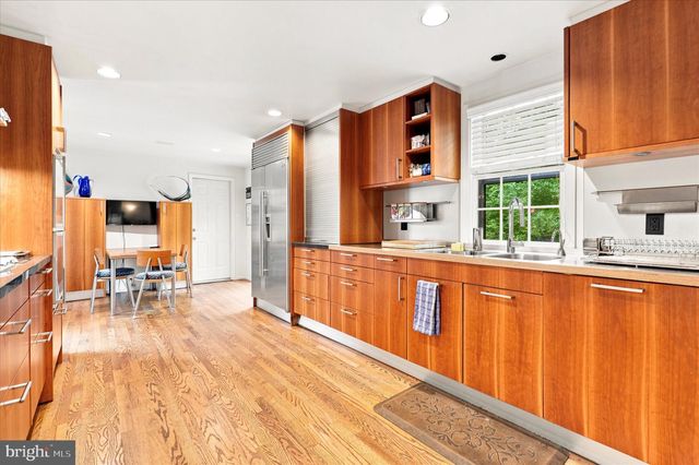 816 OLD GULPH RD, Bryn Mawr, PA 19010