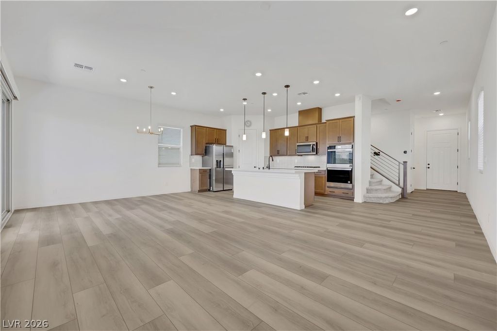 1570 Rock Kestrel Street, Las Vegas, NV 89138 — photo 4