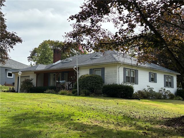 222 Chestnut Street, Kane Boro, PA 16735