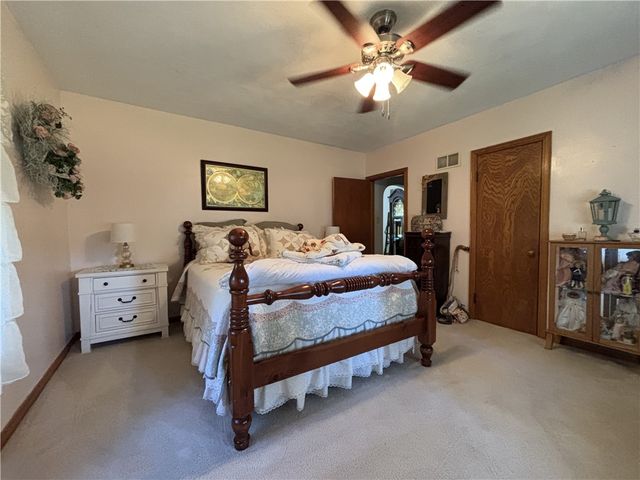 222 Chestnut Street, Kane Boro, PA 16735