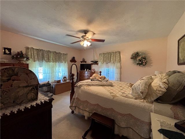 222 Chestnut Street, Kane Boro, PA 16735