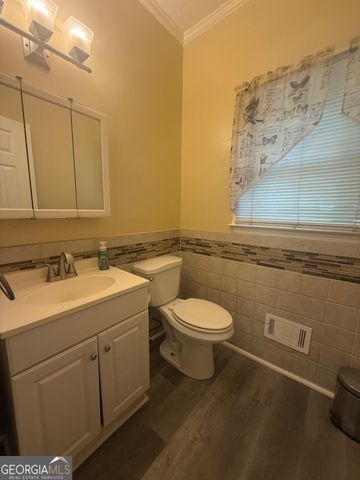 2031 Lakewood Circle, Grayson, GA 30017