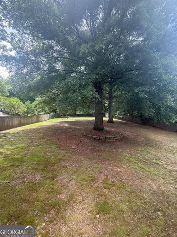 2031 Lakewood Circle, Grayson, GA 30017