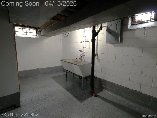 18432 Greenfield Road, Detroit, MI 48235