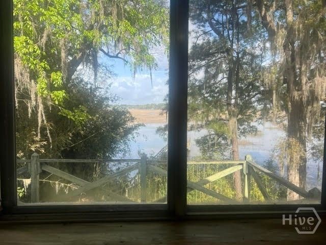 9563 Whitefield Avenue, Savannah, GA 31406