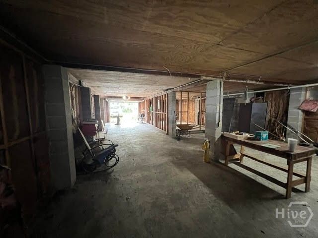 9563 Whitefield Avenue, Savannah, GA 31406