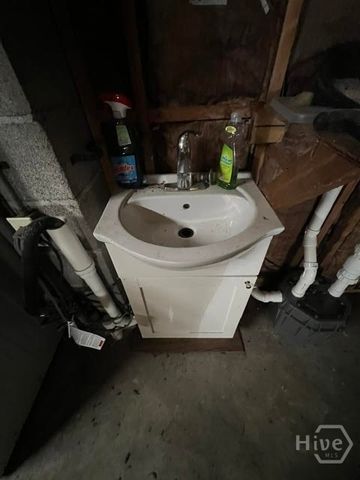 9563 Whitefield Avenue, Savannah, GA 31406