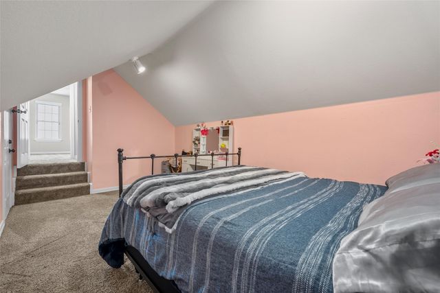 275 N Quail Run Drive, West, TX 76691