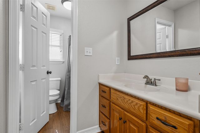 275 N Quail Run Drive, West, TX 76691