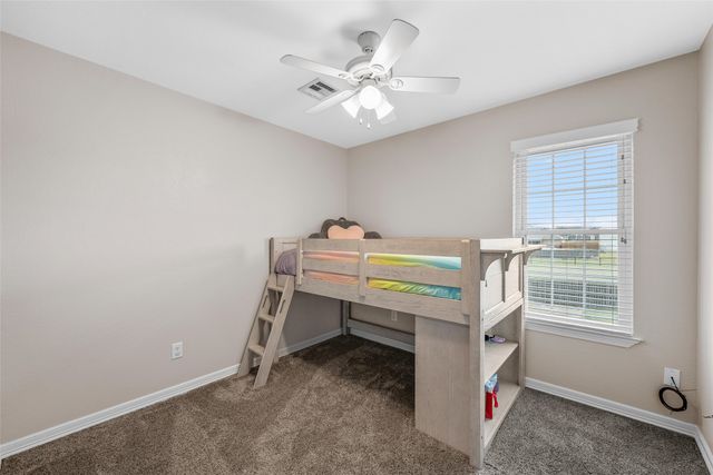 275 N Quail Run Drive, West, TX 76691