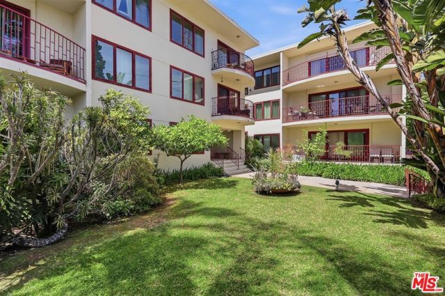 3407 Huxley Street 36, Los Angeles, CA 90027