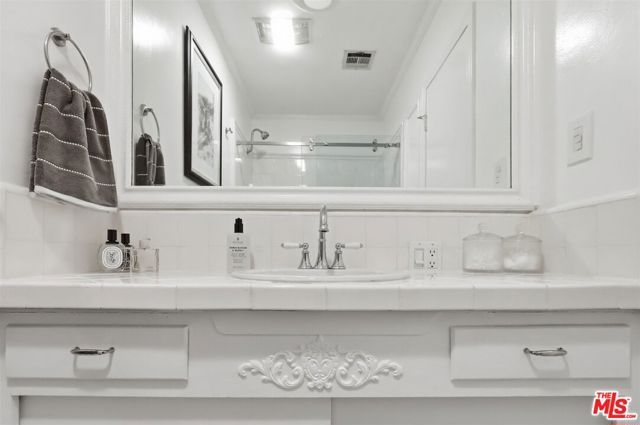 3407 Huxley Street 36, Los Angeles, CA 90027
