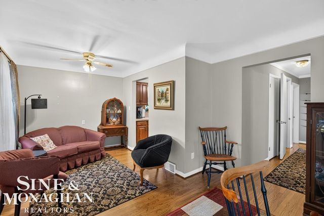 22522 Harper Lake Ave Street, Saint Clair Shores, MI 48080