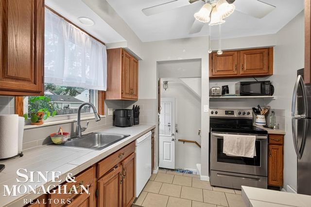 22522 Harper Lake Ave Street, Saint Clair Shores, MI 48080