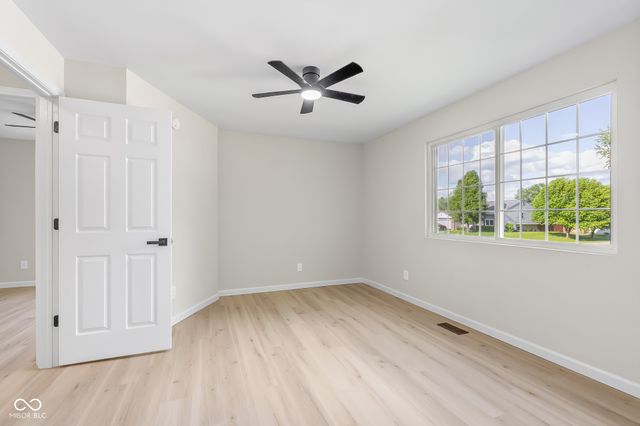 2593 Chaucer Drive, Columbus, IN 47201