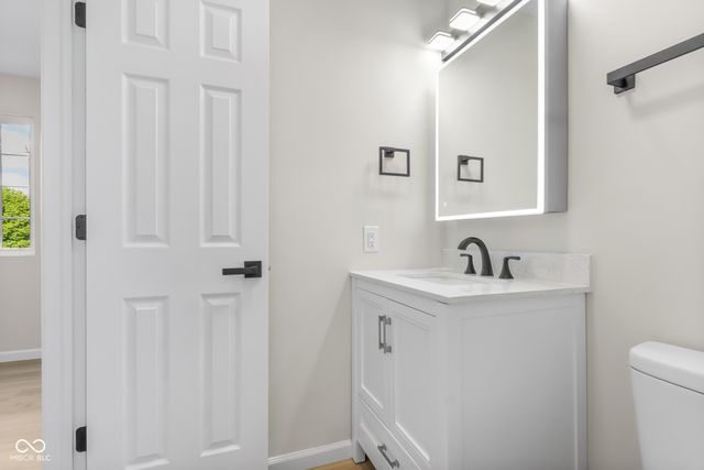 2593 Chaucer Drive, Columbus, IN 47201