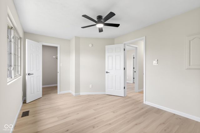 2593 Chaucer Drive, Columbus, IN 47201