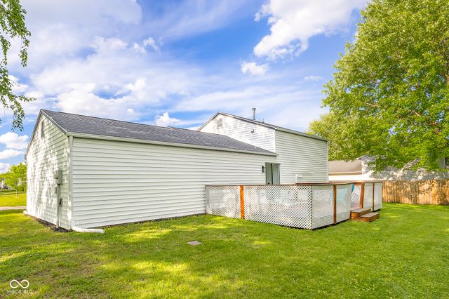 2593 Chaucer Drive, Columbus, IN 47201