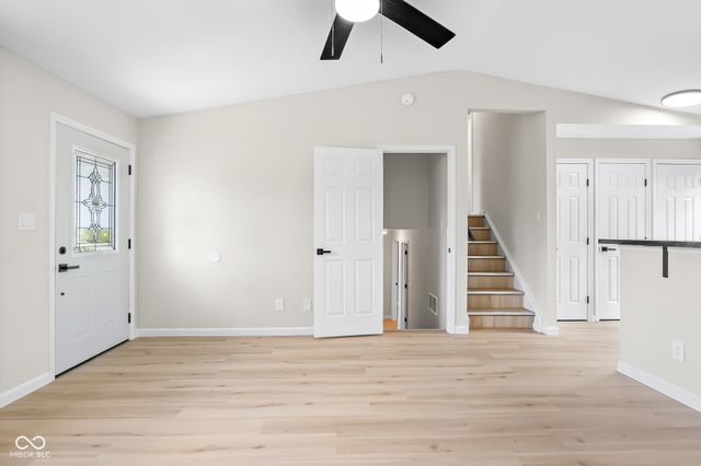 2593 Chaucer Drive, Columbus, IN 47201