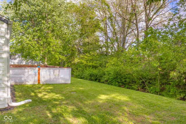 2593 Chaucer Drive, Columbus, IN 47201