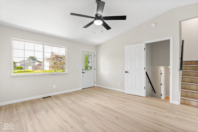 2593 Chaucer Drive, Columbus, IN 47201