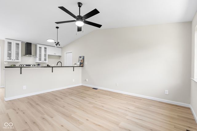 2593 Chaucer Drive, Columbus, IN 47201