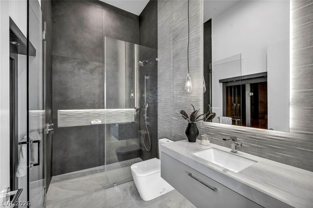 8 Cloudloft Court, Henderson, NV 89012