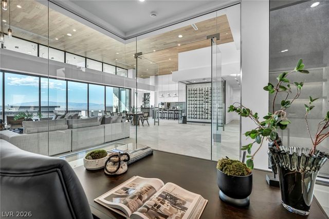8 Cloudloft Court, Henderson, NV 89012