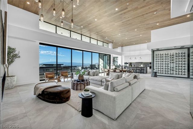 8 Cloudloft Court, Henderson, NV 89012