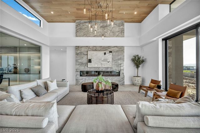 8 Cloudloft Court, Henderson, NV 89012