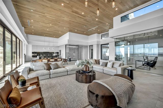 8 Cloudloft Court, Henderson, NV 89012