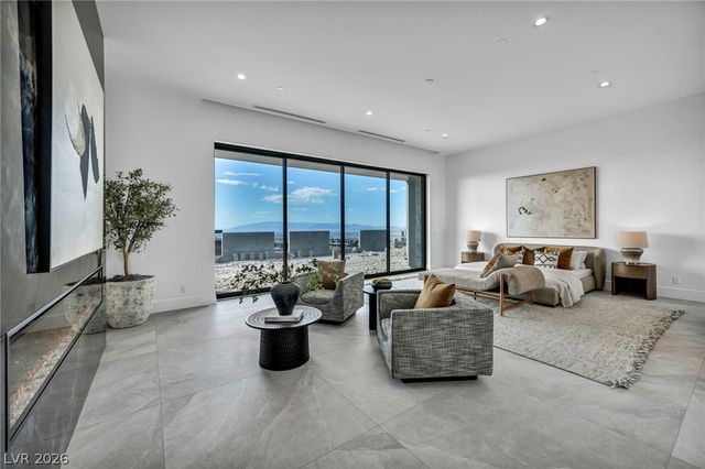 8 Cloudloft Court, Henderson, NV 89012