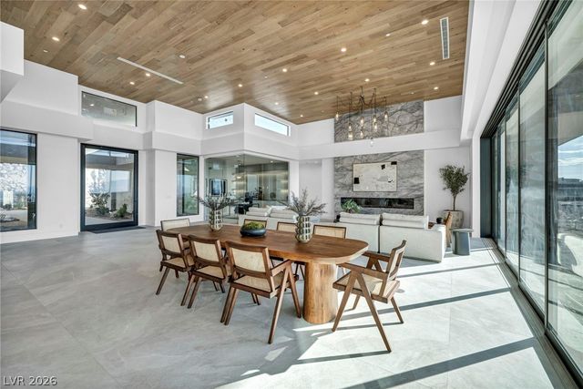 8 Cloudloft Court, Henderson, NV 89012