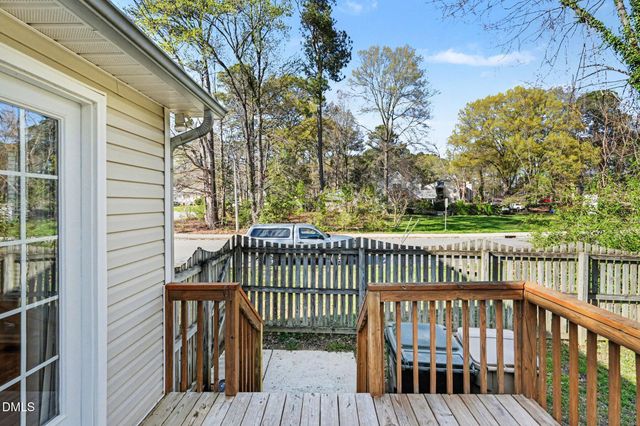 284 Dullis Circle, Garner, NC 27529