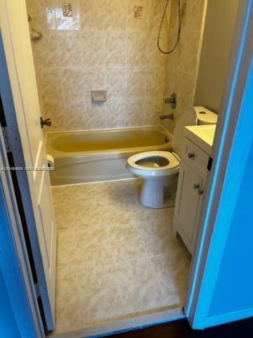 110 SW 109th Ave 2, Sweetwater, FL 33174